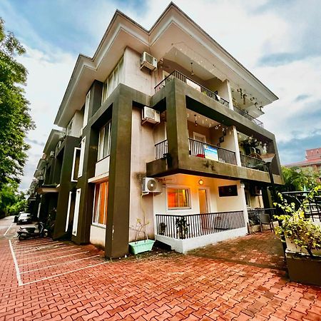 4Bhk Sparkling Apartment Near Beach Pool & Bar 2Bhkx2 Vagator Exterior photo