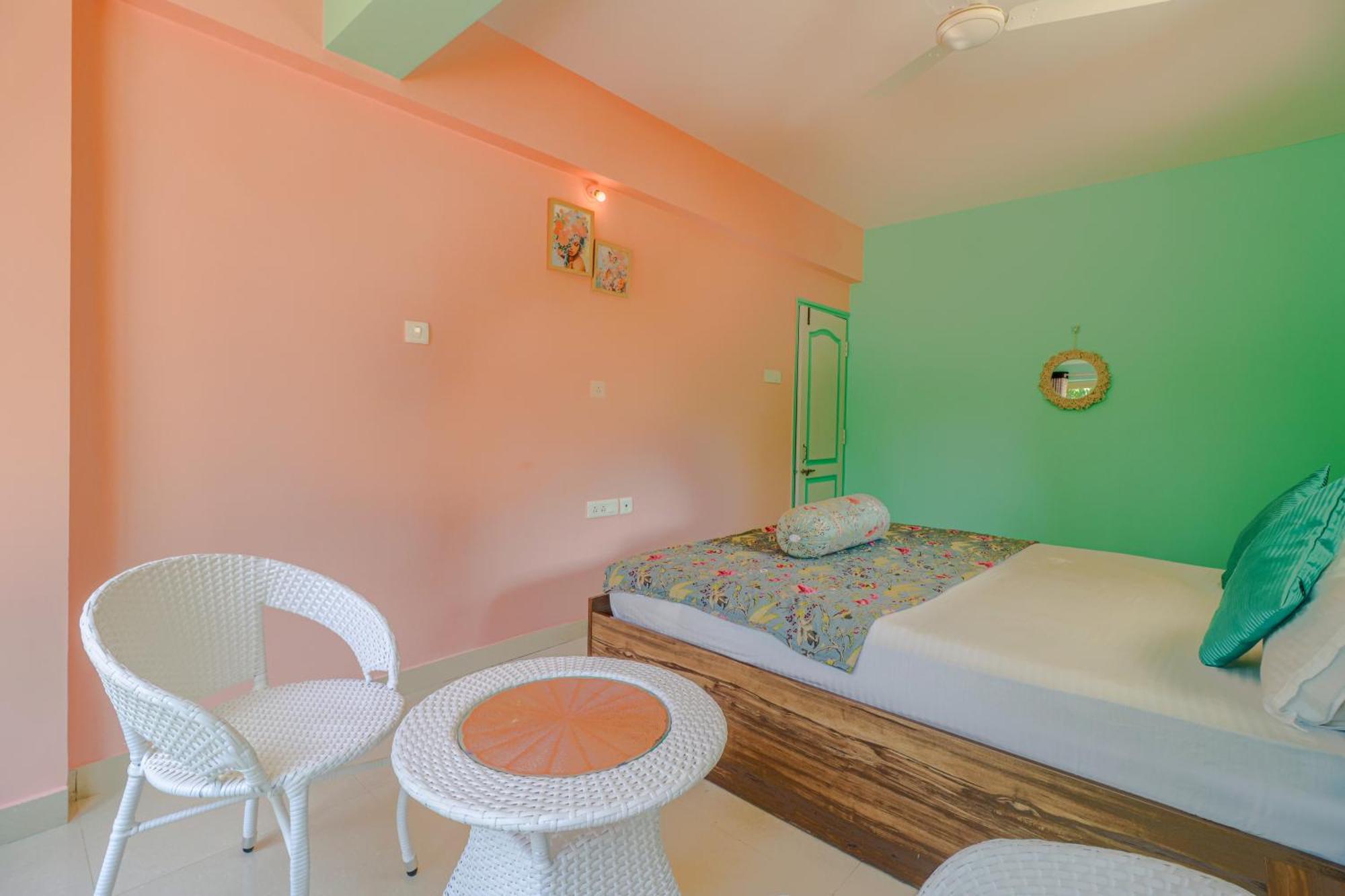 4Bhk Sparkling Apartment Near Beach Pool & Bar 2Bhkx2 Vagator Room photo