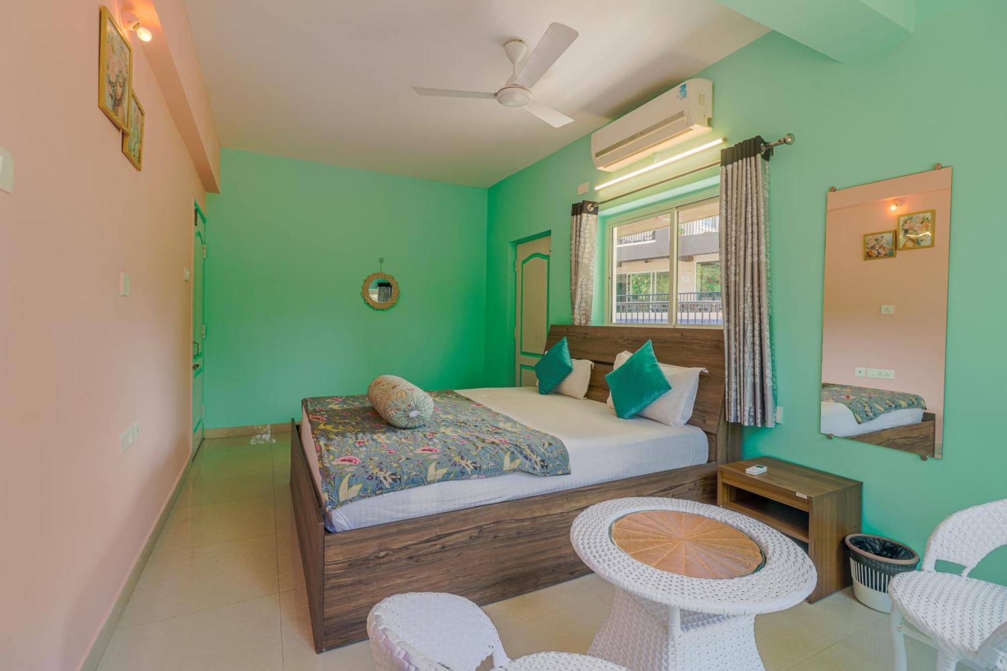 4Bhk Sparkling Apartment Near Beach Pool & Bar 2Bhkx2 Vagator Exterior photo